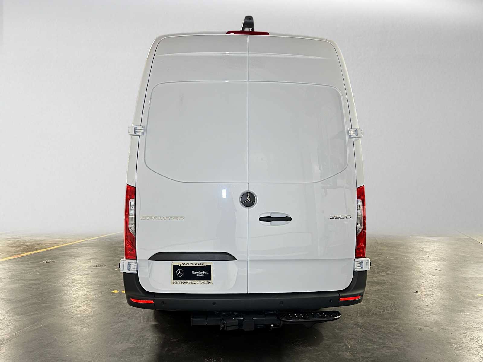 Used 2026 Mercedes-Benz Sprinter 2500 image 4