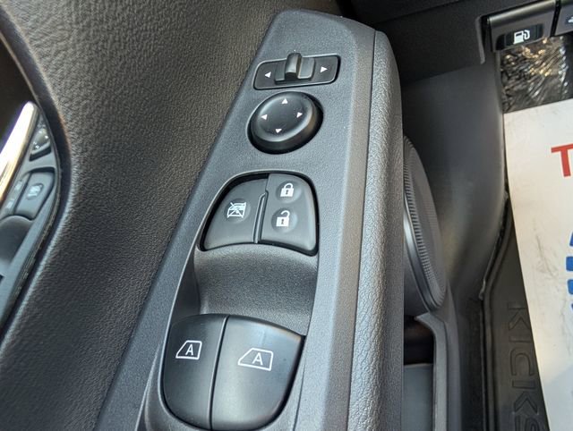 Used 2024 Nissan Kicks SR w/ SR Premium Package image 20