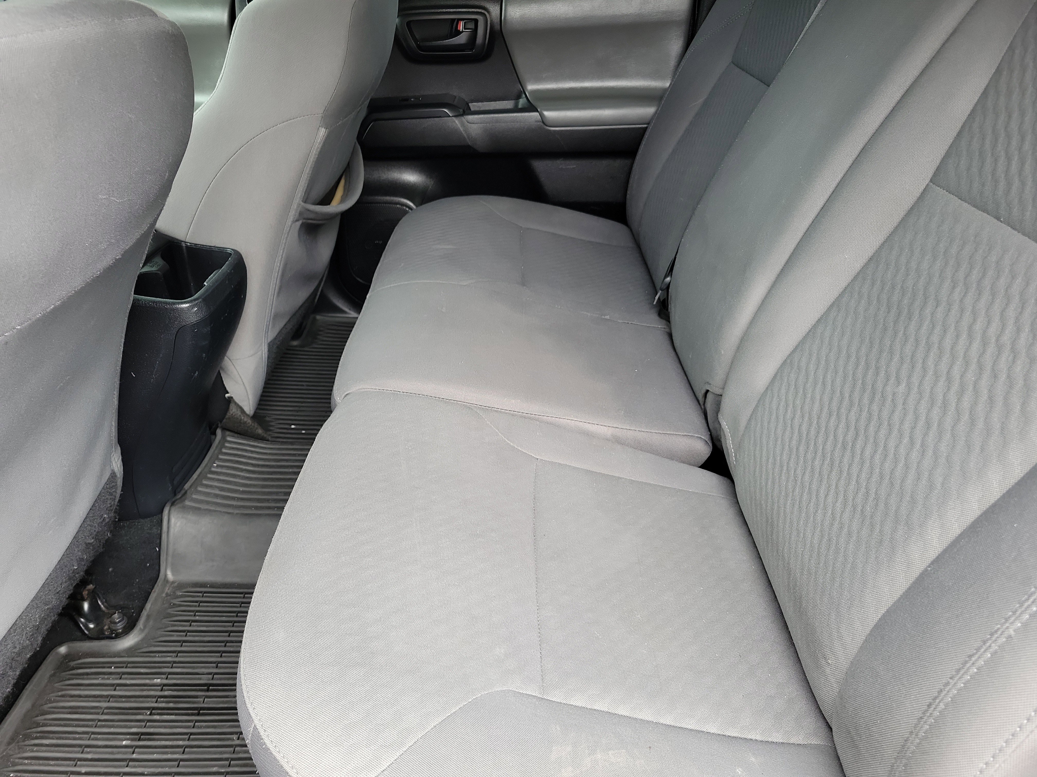 Used 2020 Toyota Tacoma SR w/ SR Convenience Package image 5