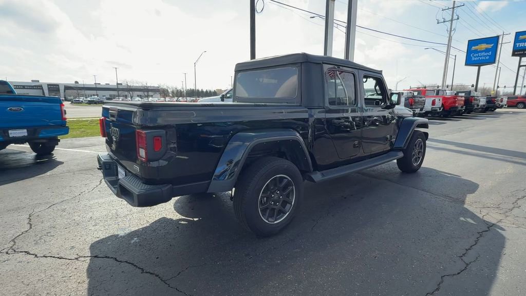 Used 2022 Jeep Gladiator Overland w/ Cold Weather Group image 8