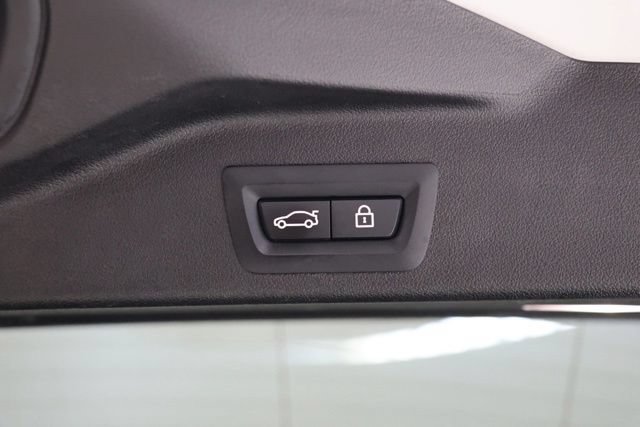 Used 2020 BMW X5 sDrive40i w/ Premium Package RWD image 39