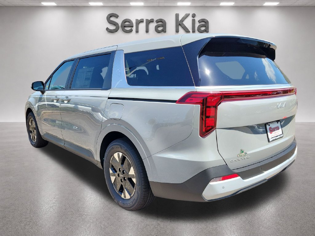 New 2027 Kia Carnival LXS FWD image 3