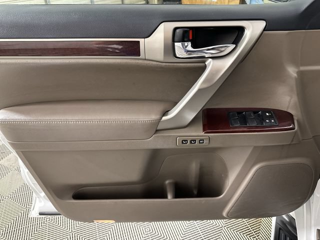 Used 2018 Lexus GX 460 Premium w/ Premium Package AWD/4WD image 23