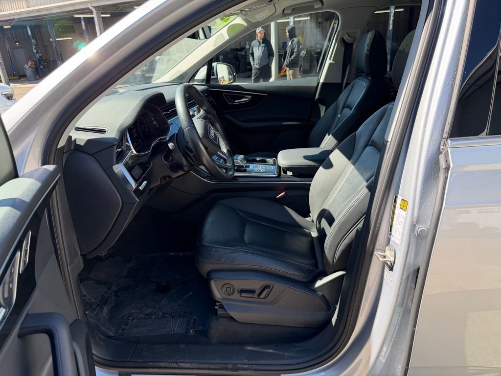 Used 2022 Audi Q7 Premium Plus w/ Premium Plus Package image 16