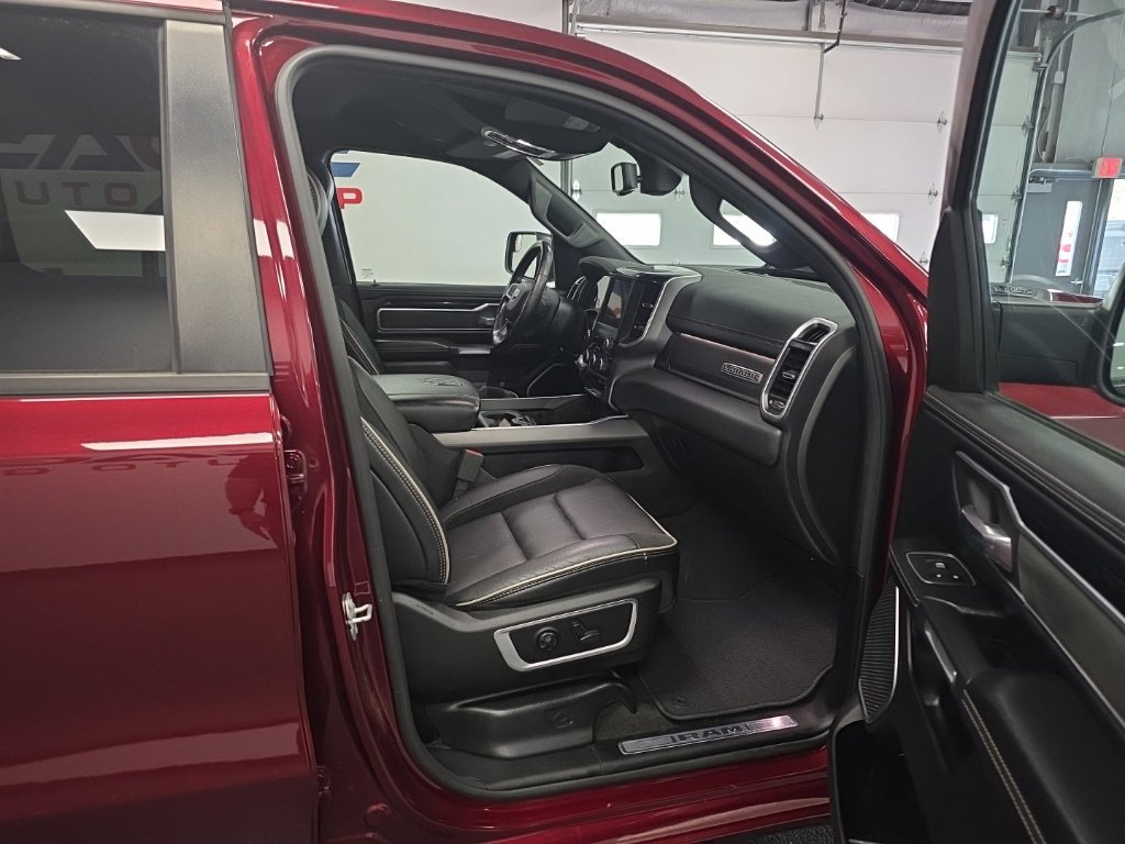Used 2020 RAM 1500 Laramie w/ Sport Appearance Package AWD/4WD image 27