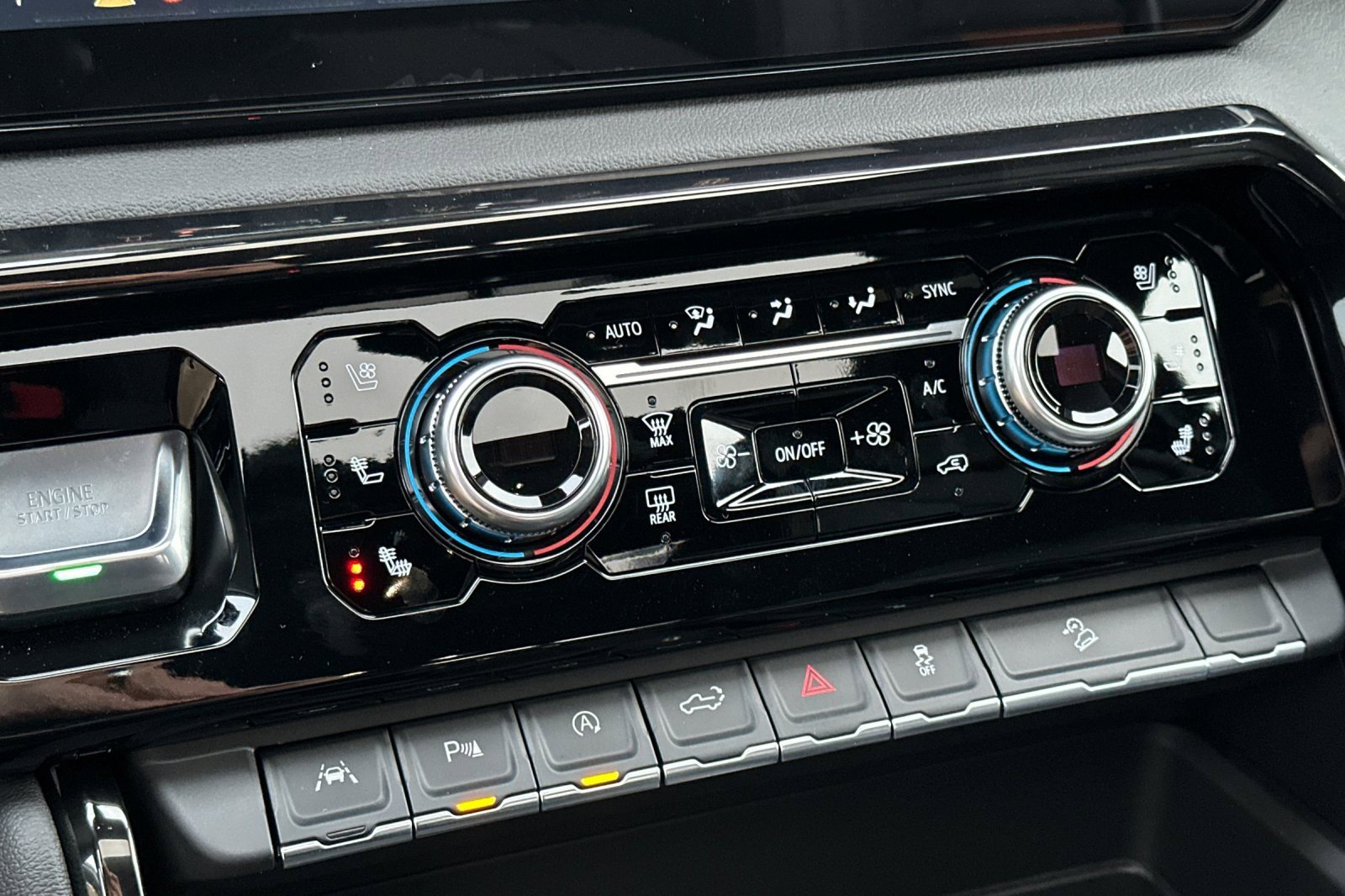 New 2025 GMC Sierra 1500 AT4 w/ AT4 Premium Package image 20