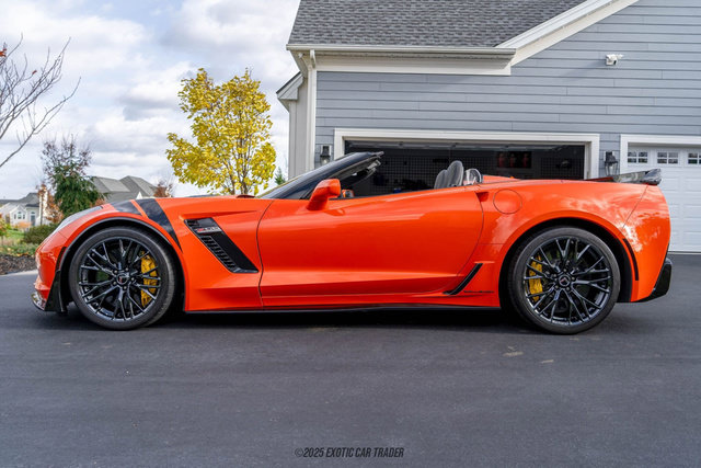 Used 2019 Chevrolet Corvette Z06 RWD image 3