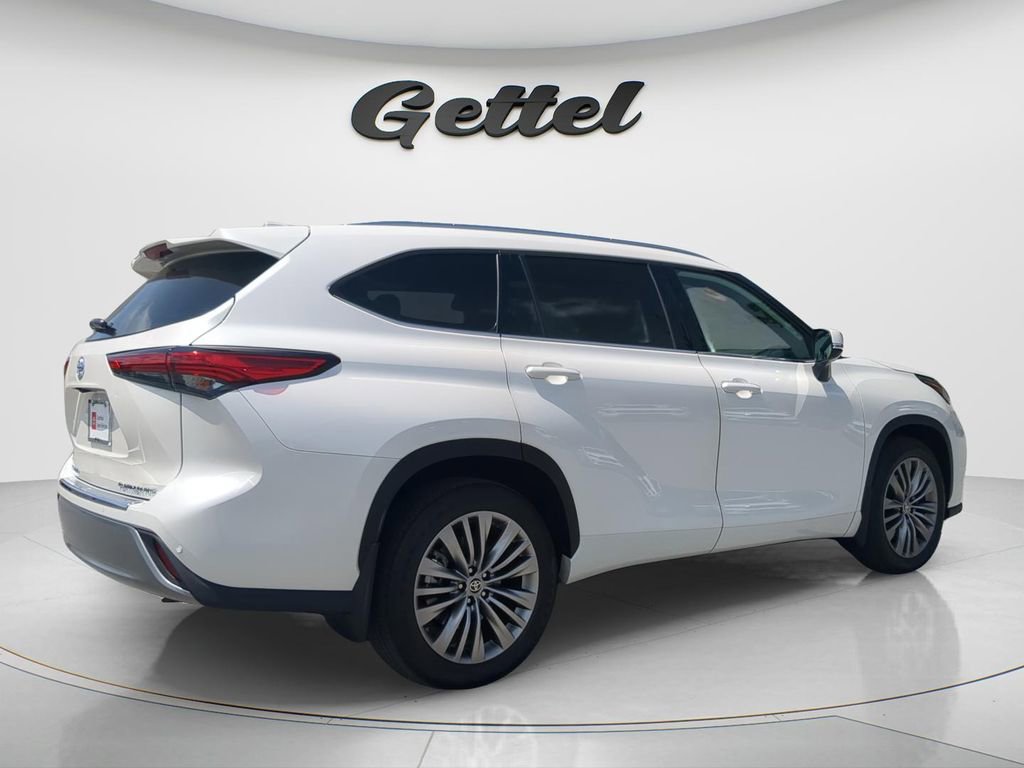 Used 2020 Toyota Highlander Platinum image 5