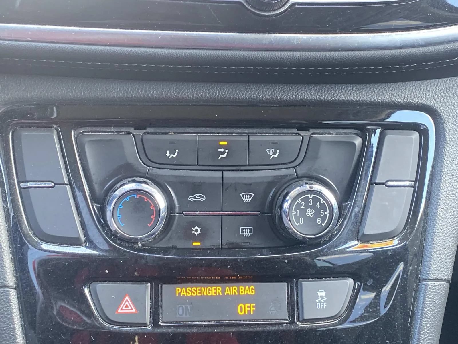 Used 2017 Buick Encore Preferred FWD image 26