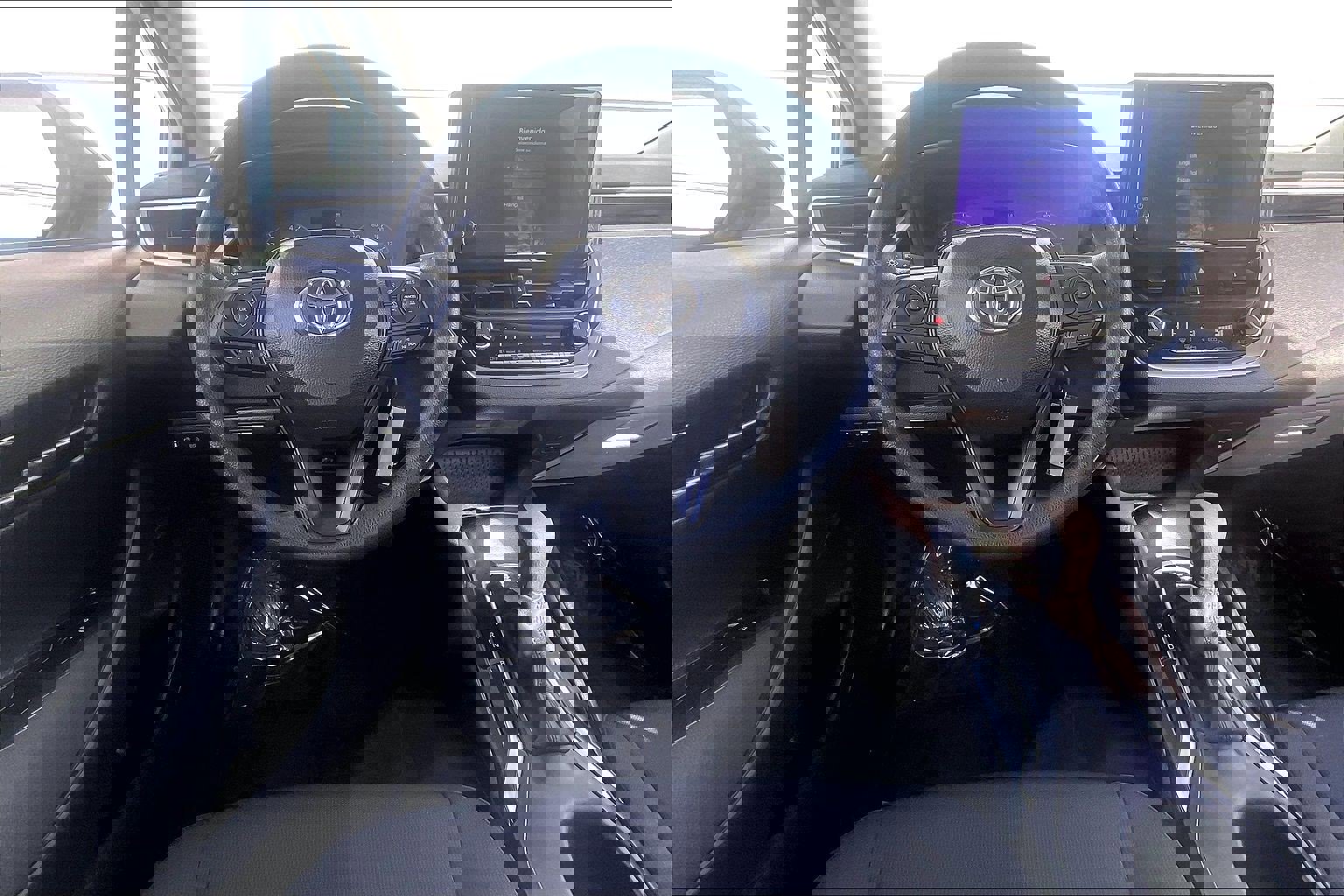 Used 2025 Toyota Corolla LE image 6