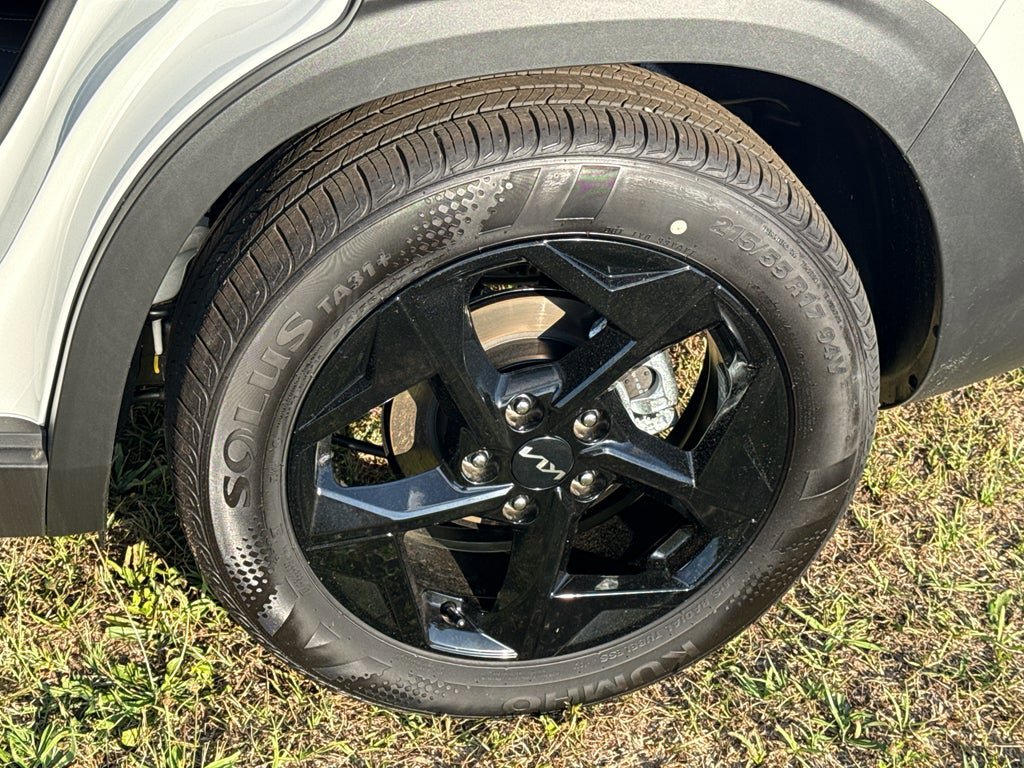 New 2026 Kia Seltos EX FWD image 24