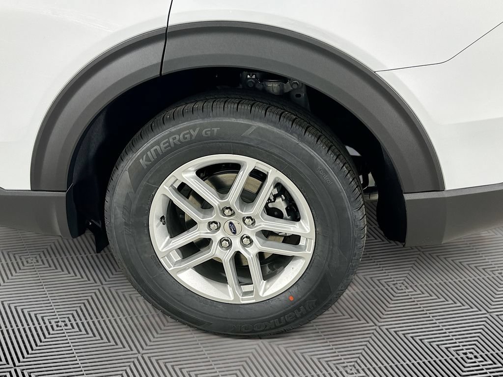 New 2026 Ford Explorer Active AWD/4WD image 17