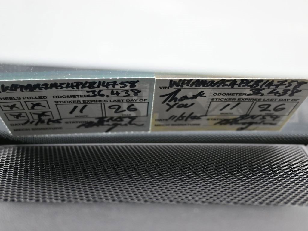 Used 2023 Porsche Macan Turbo image 9