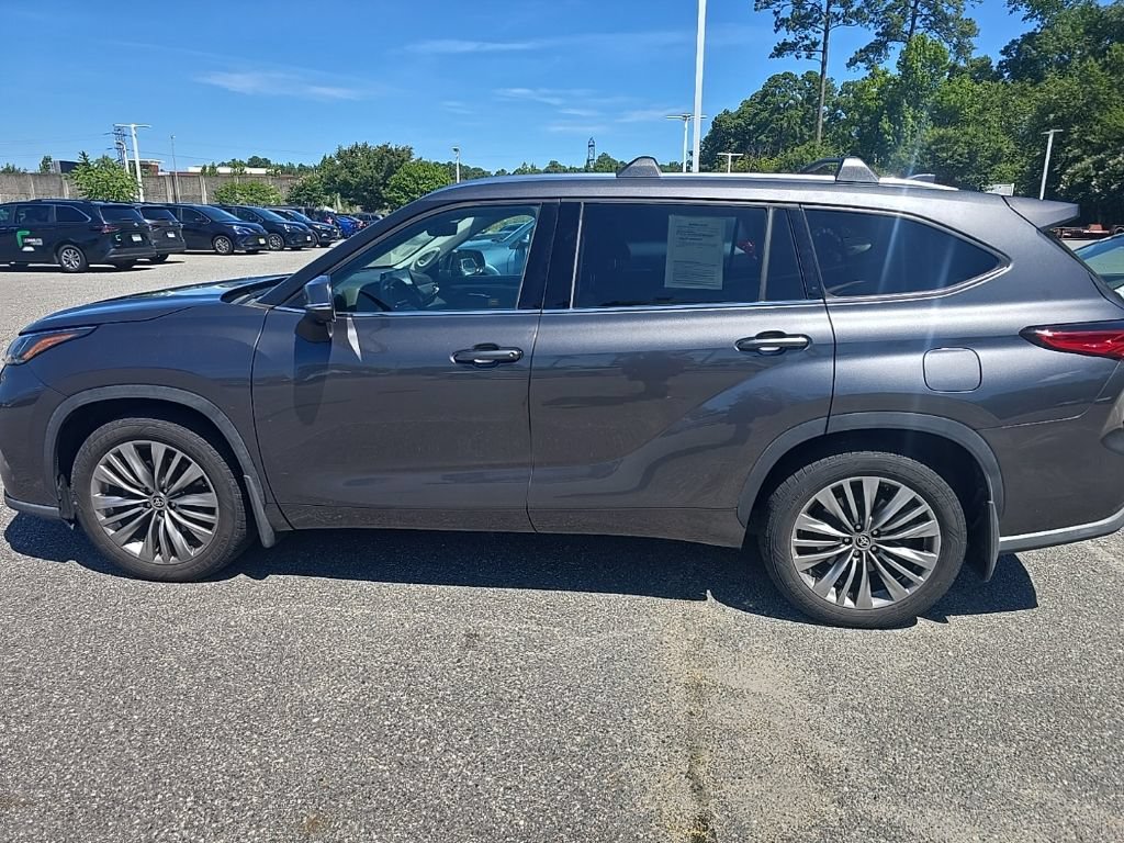 Used 2020 Toyota Highlander Platinum AWD/4WD image 8