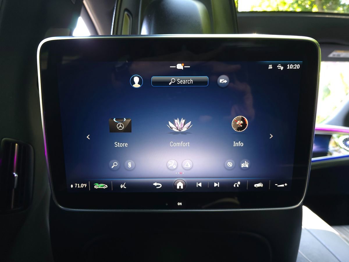 Used 2023 Mercedes-Benz EQS 580 4MATIC SUV w/ Pinnacle Trim Package image 21