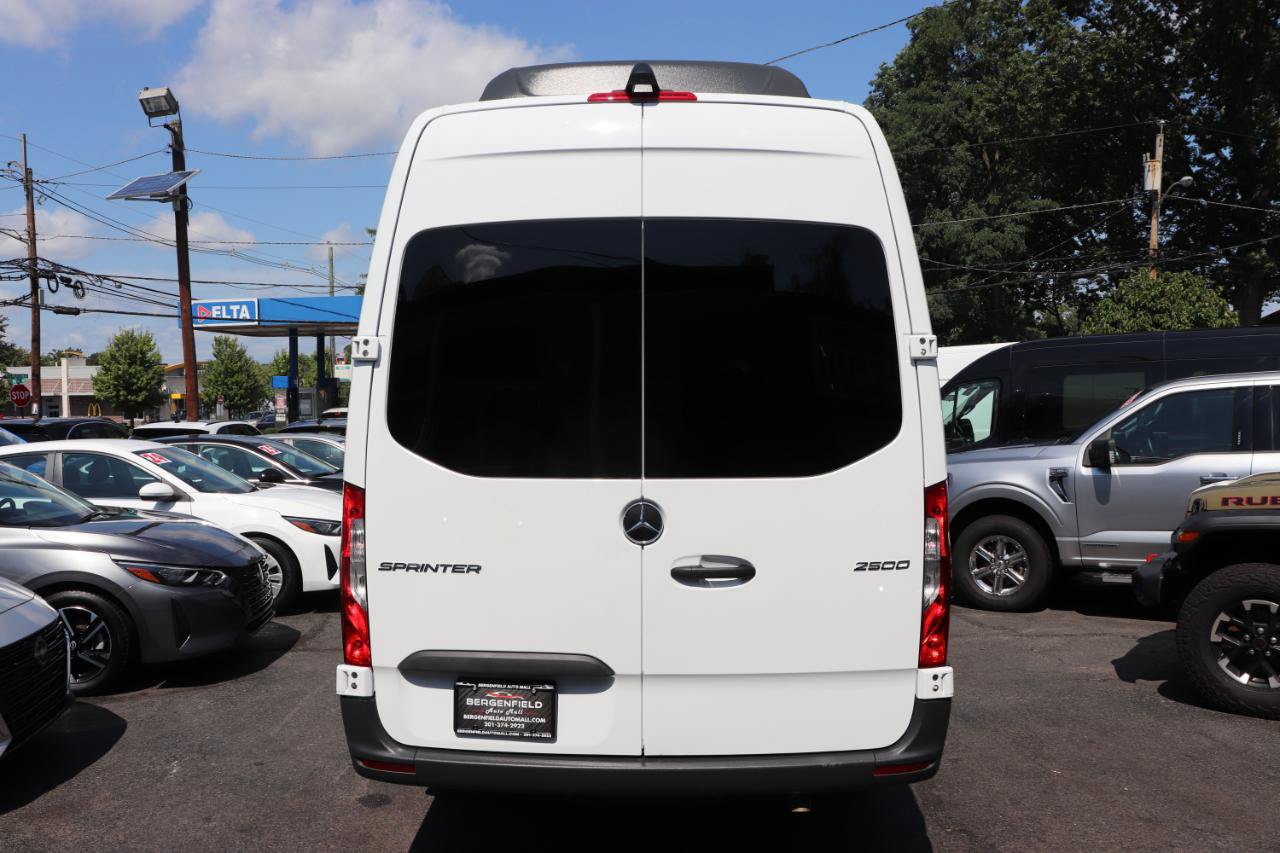 Used 2025 Mercedes-Benz Sprinter 2500 image 4