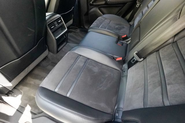 Used 2022 Porsche Cayenne GTS AWD/4WD image 84