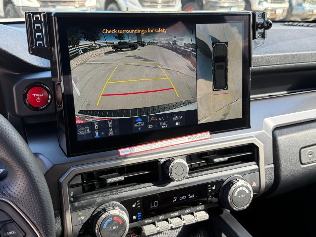 Used 2026 Toyota 4Runner TRD Off-Road Premium AWD/4WD image 18
