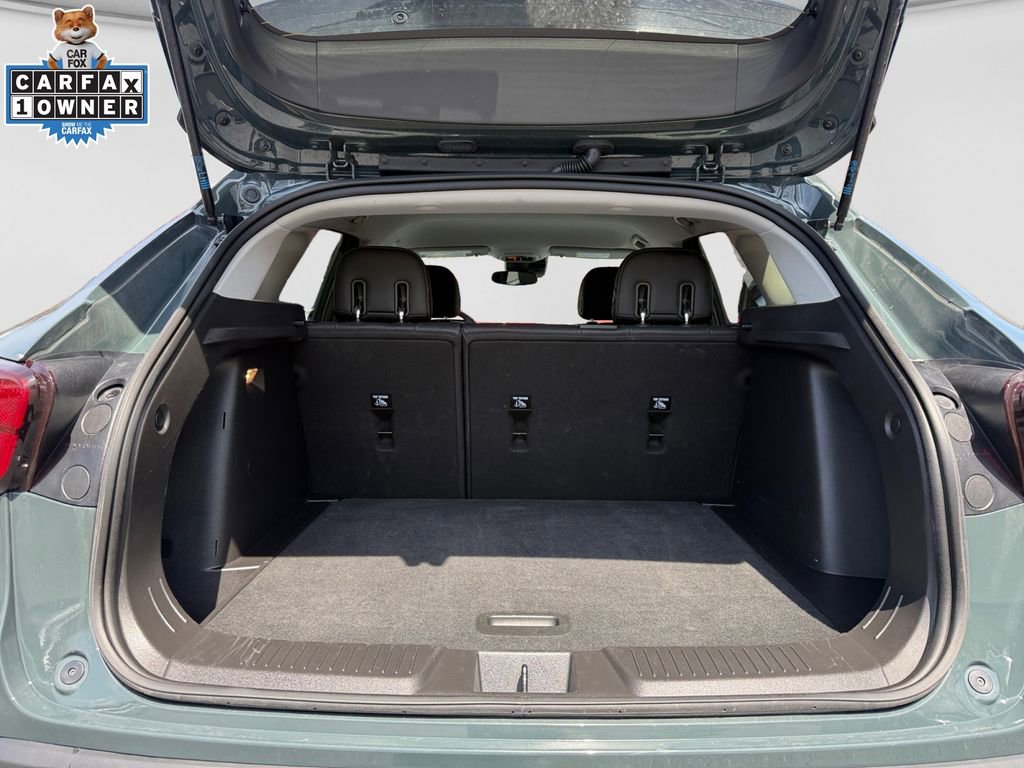 Used 2025 Chevrolet Trax LT FWD image 18