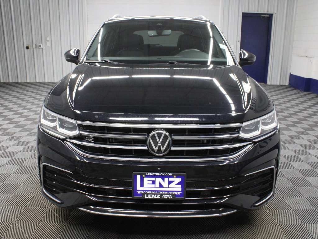 Used 2024 Volkswagen Tiguan SEL R-Line w/ MDO Package, Two-Row AWD/4WD image 48