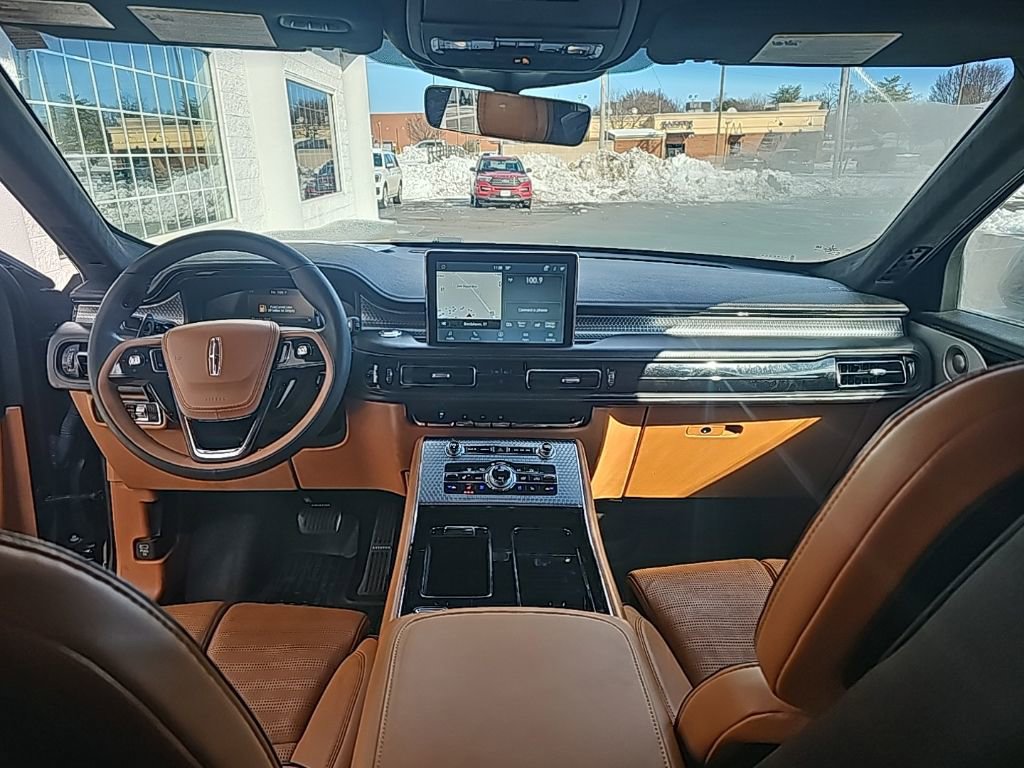 Used 2023 Lincoln Aviator Black Label Grand Touring w/ Class IV Trailer Tow Package image 13