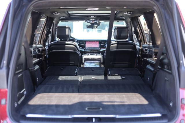 Used 2022 Jeep Grand Wagoneer Series III w/ Flexible Seating Group AWD/4WD image 92