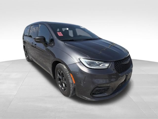 Used 2022 Chrysler Pacifica Touring-L w/ Uconnect Theater Family Group FWD image 38