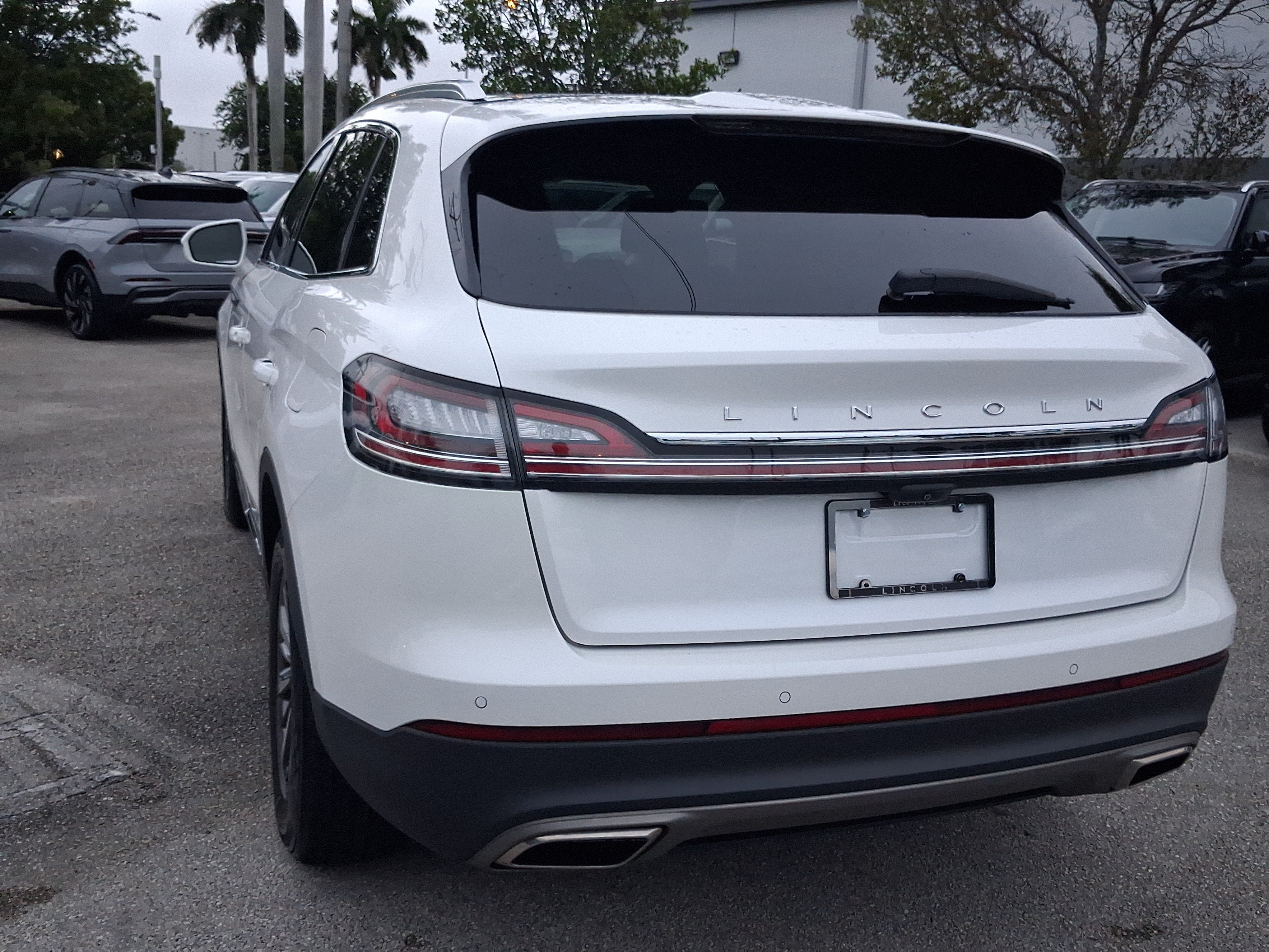 Certified 2022 Lincoln Nautilus Reserve FWD image 3