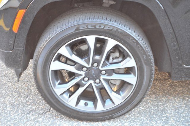 Used 2023 Jeep Grand Cherokee L Overland image 13