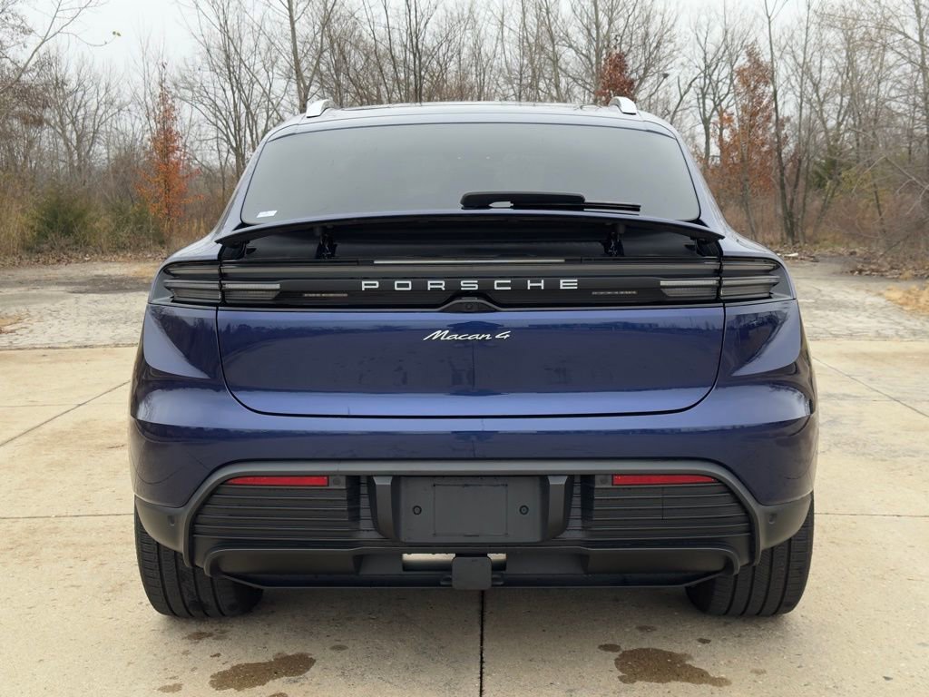Used 2024 Porsche Macan 4 Electric image 11