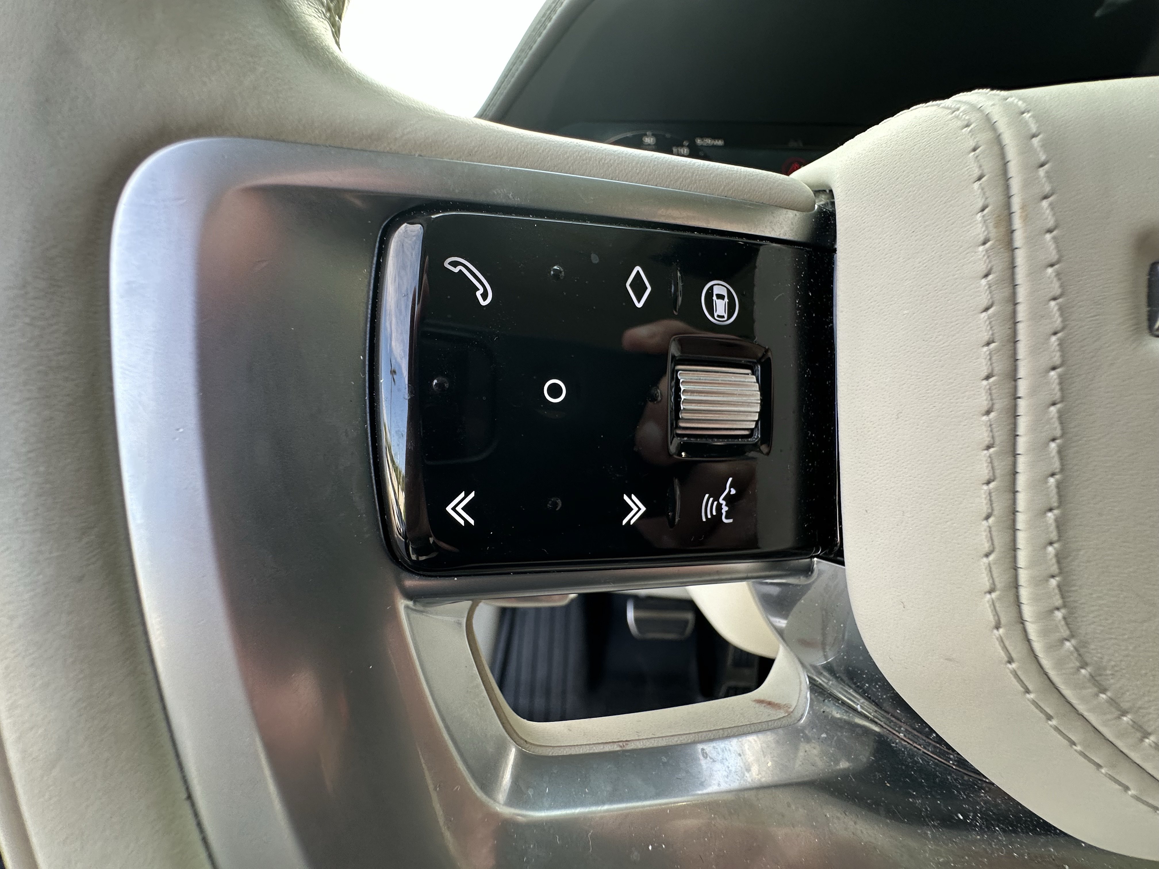 Certified 2024 Land Rover Range Rover Autobiography AWD/4WD image 19