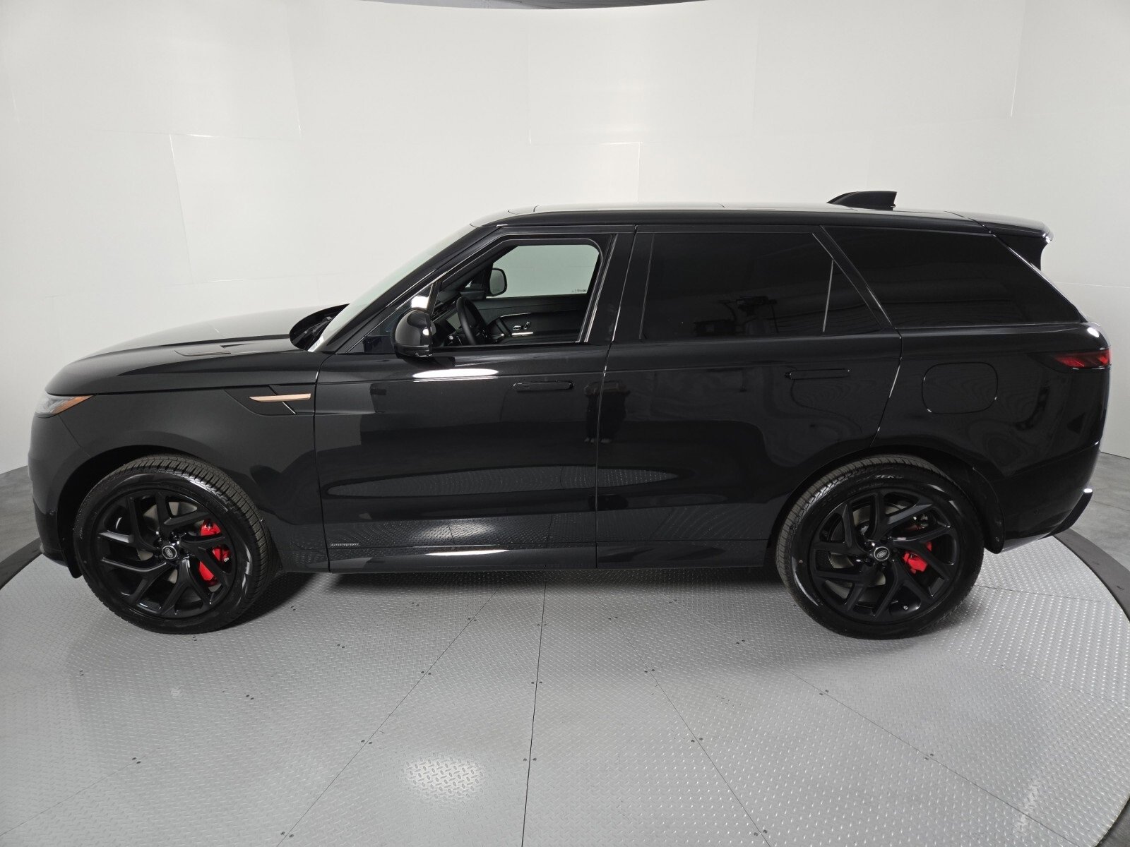 New 2025 Land Rover Range Rover Sport Autobiography image 6