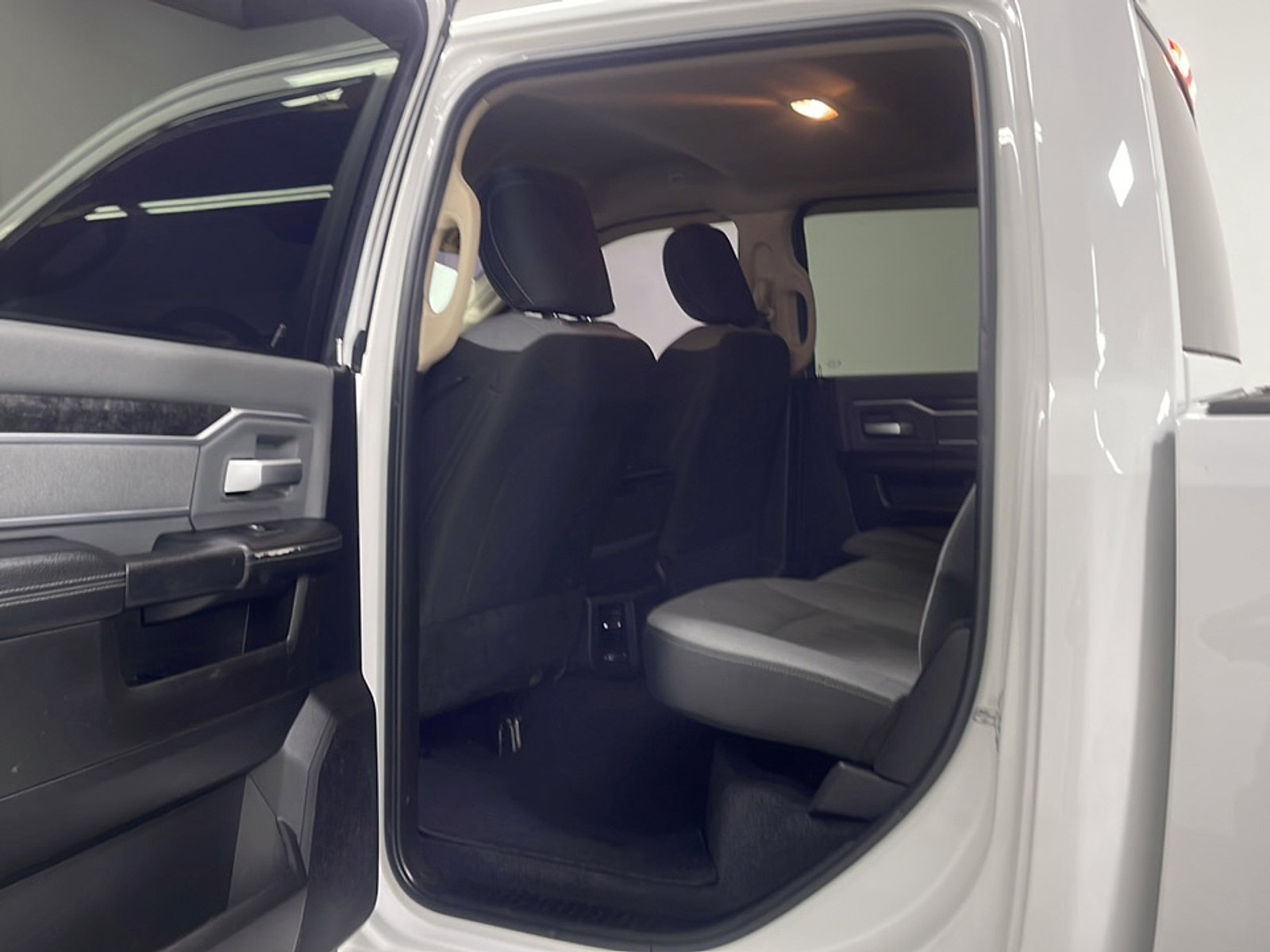Used 2019 RAM 3500 Big Horn AWD/4WD image 13