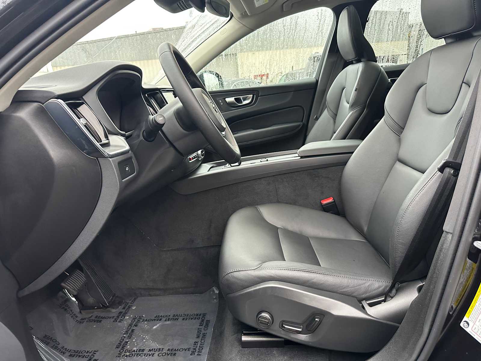 Used 2025 Volvo XC60 B5 Core w/ Protection Package Premier image 19