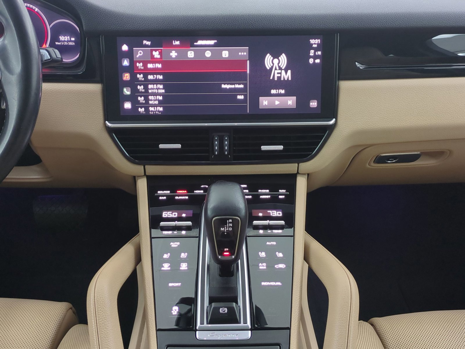 Certified 2023 Porsche Cayenne Platinum Edition image 16