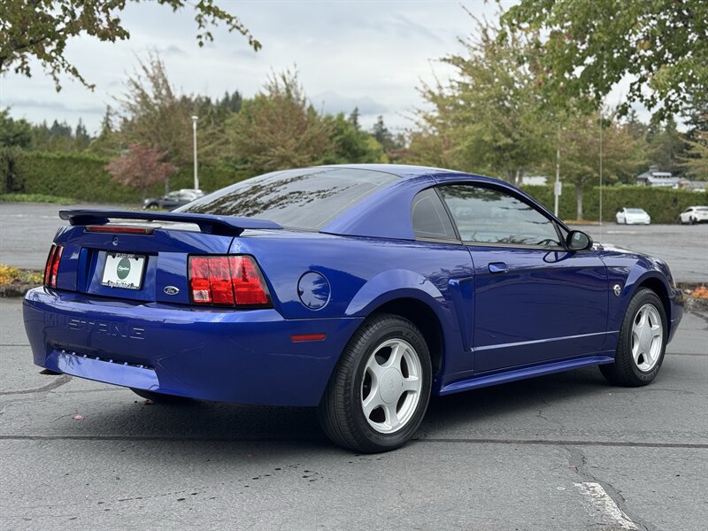 Used 2004 Ford Mustang Coupe RWD image 5