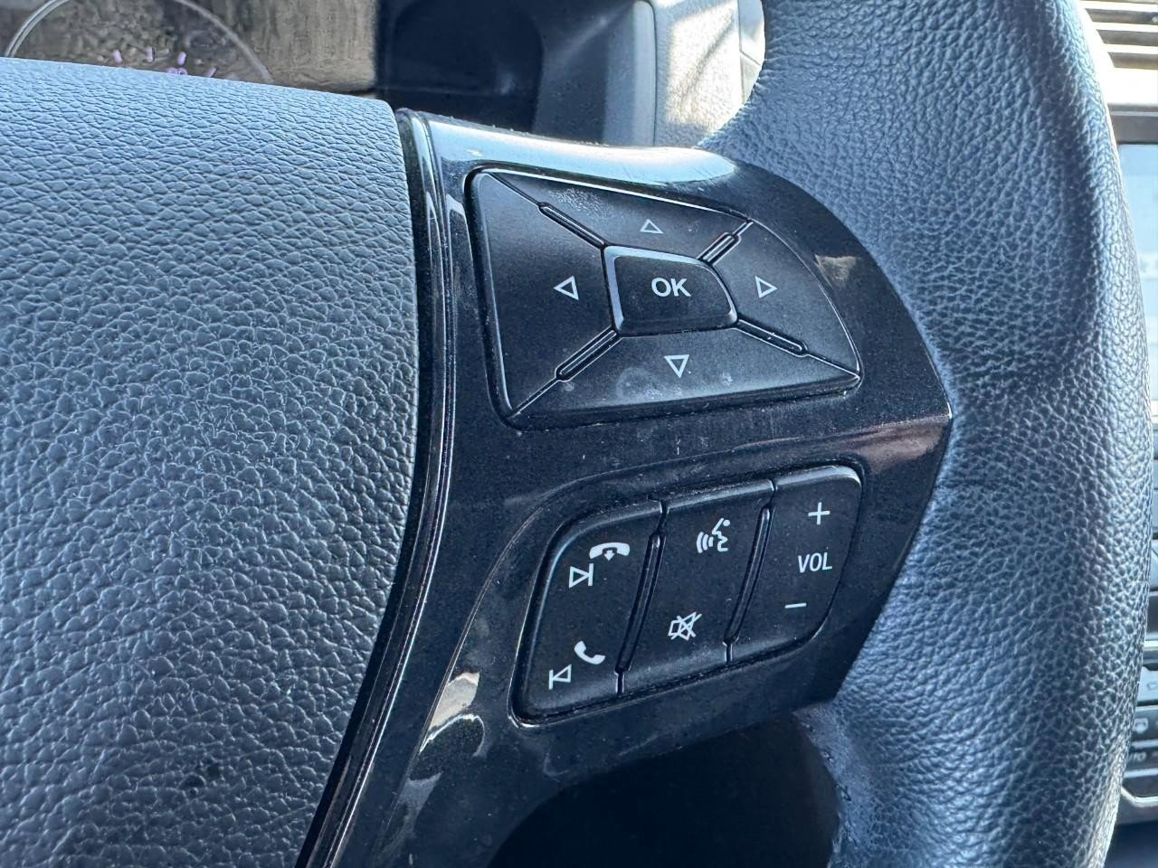 Used 2018 Ford Explorer XLT w/ Equipment Group 202A FWD image 17