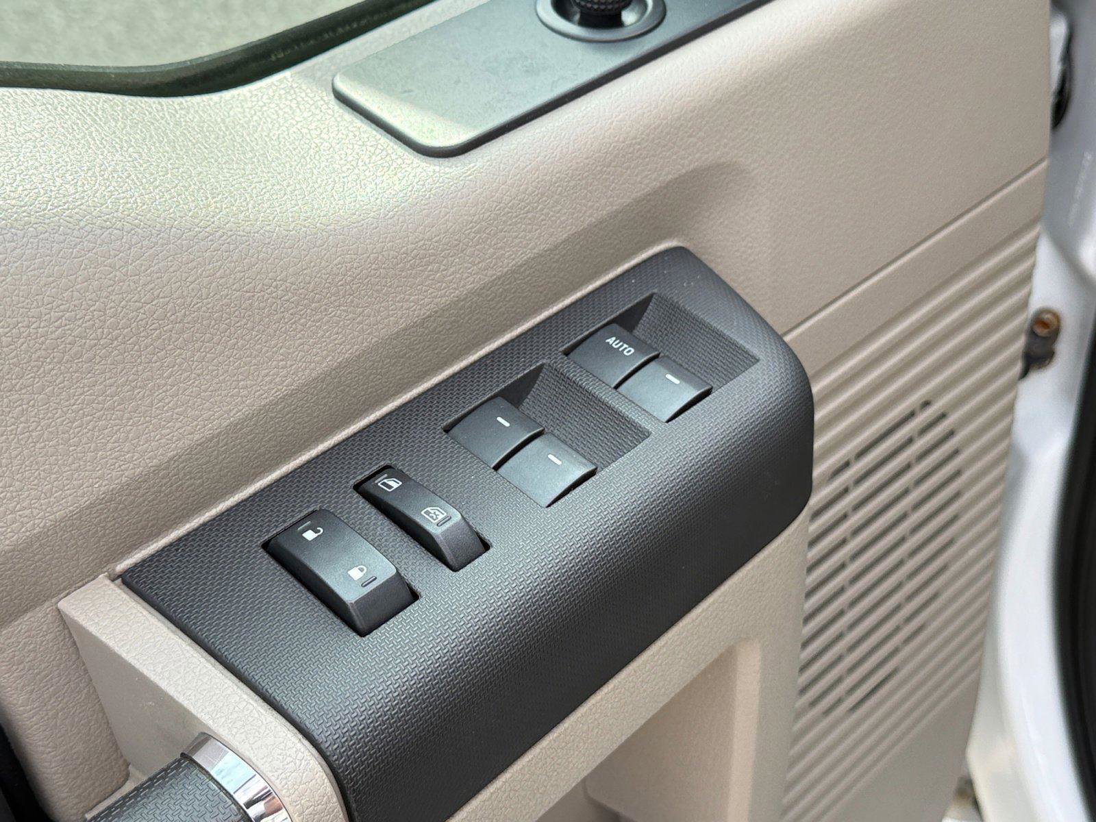 Used 2008 Ford F350 XL image 19