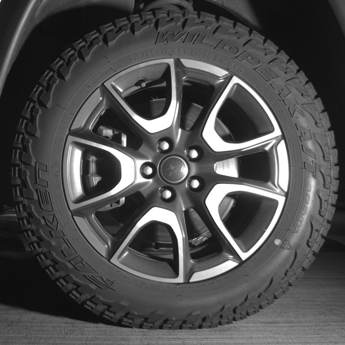 Used 2025 Jeep Compass Trailhawk image 12