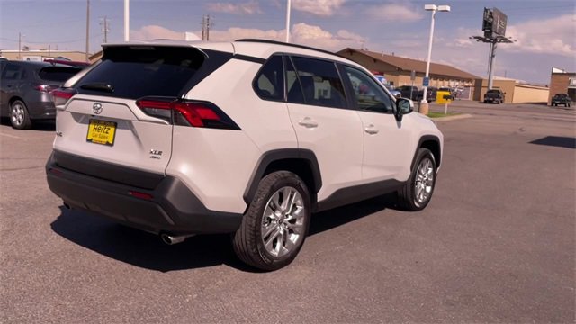 Used 2025 Toyota RAV4 XLE Premium image 9