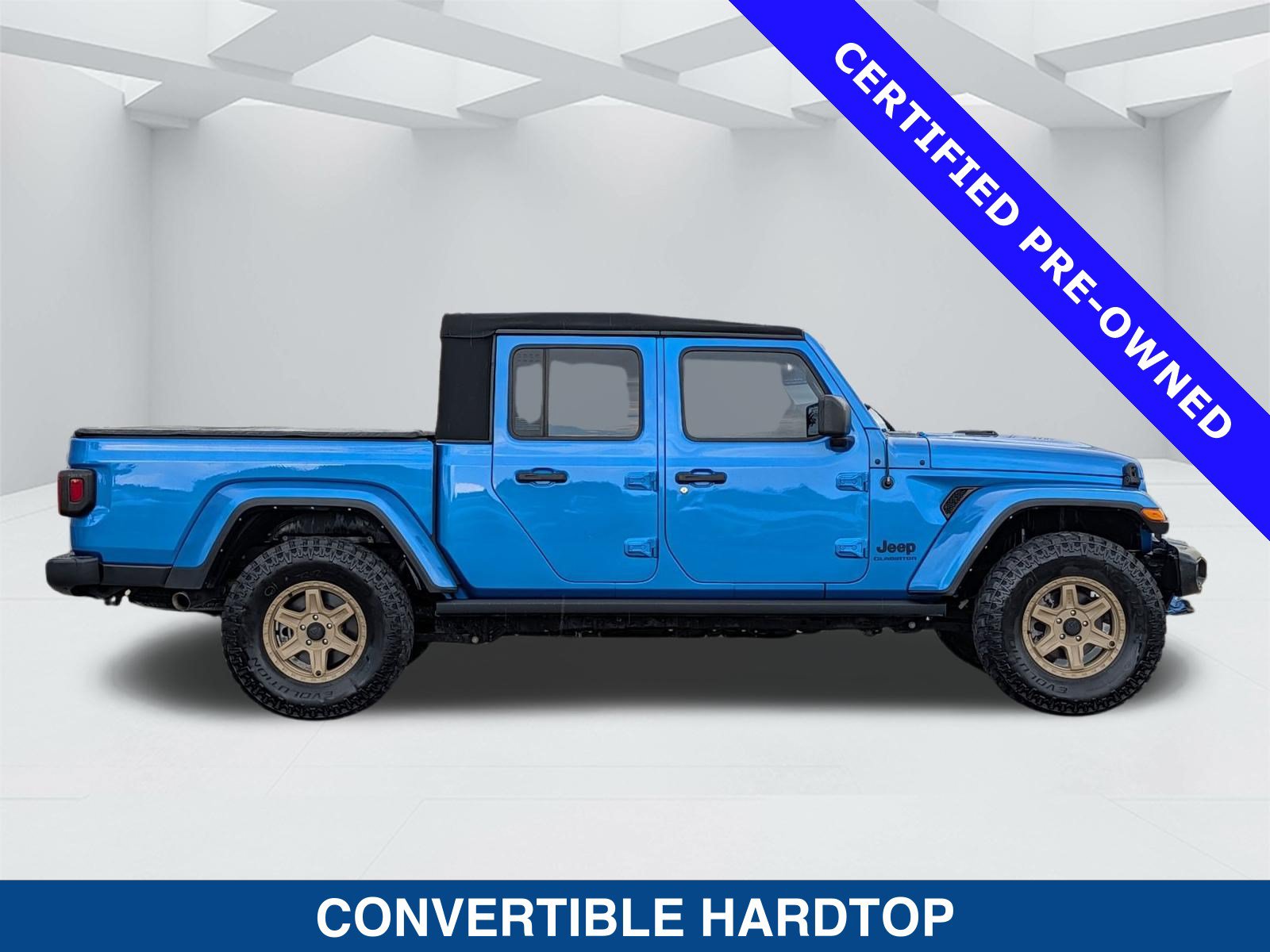 Used 2021 Jeep Gladiator Sport AWD/4WD image 4