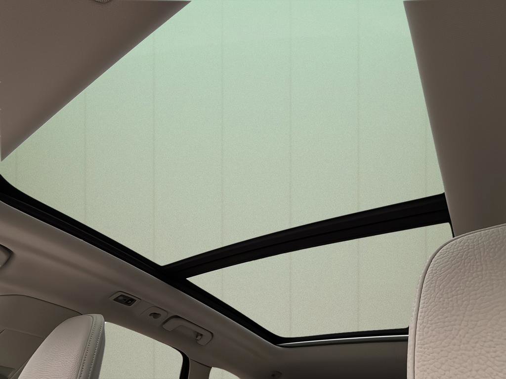 Used 2021 Volvo XC60 T5 Momentum w/ Premium Package image 37