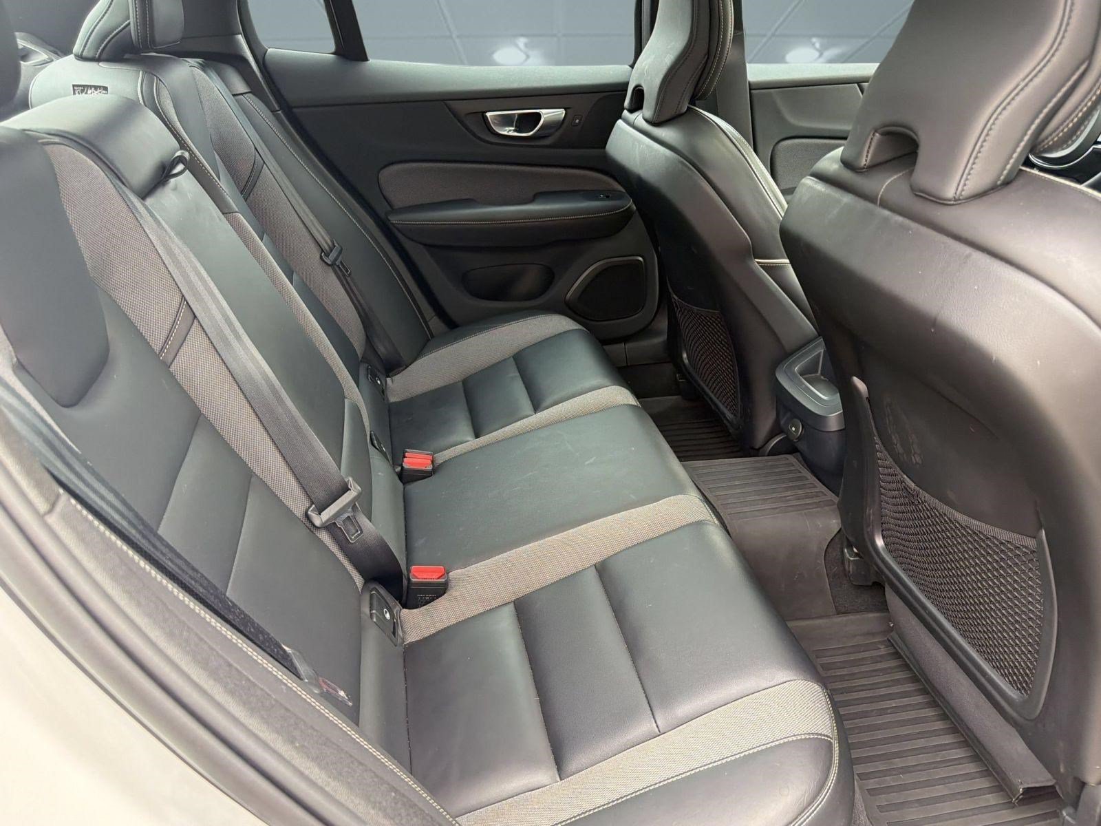 Certified 2024 Volvo S60 B5 Plus w/ Climate Package FWD image 30