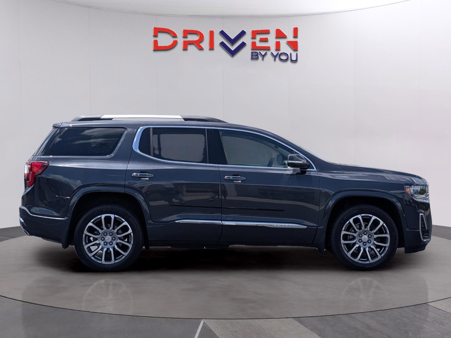 Used 2023 GMC Acadia Denali w/ Denali Ultimate Package FWD image 6