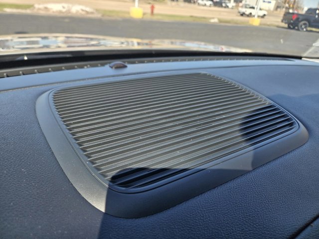 Used 2022 Lincoln Corsair AWD w/ Equipment Group 101A image 8