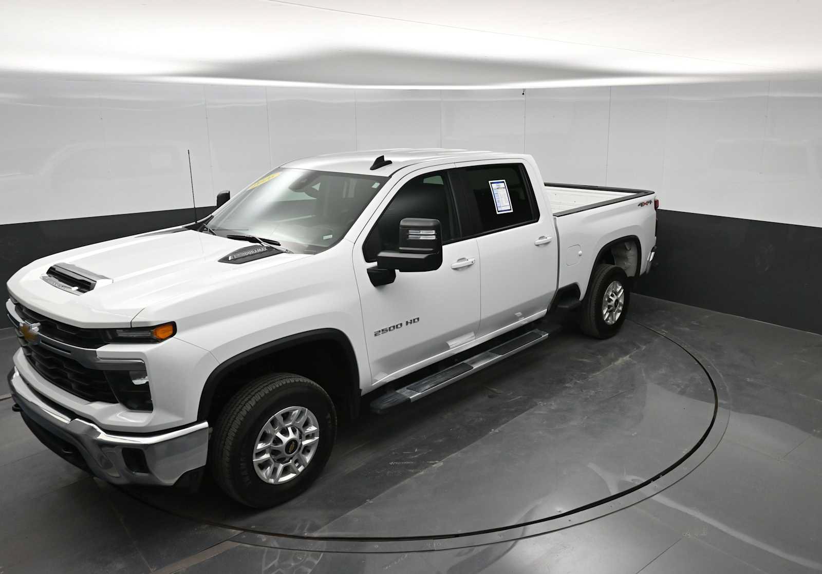 Used 2026 Chevrolet Silverado 2500 LT AWD/4WD image 34