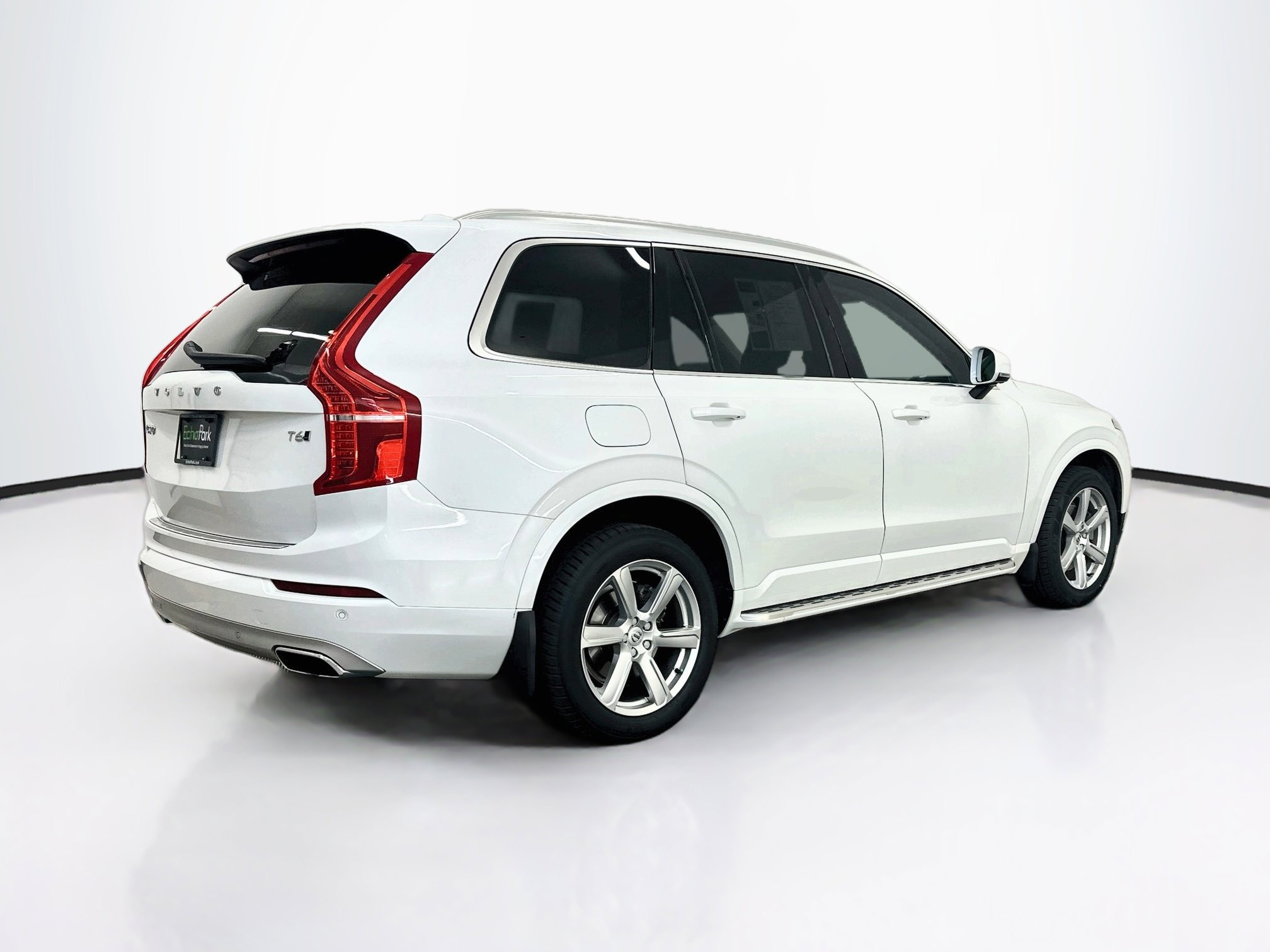 Used 2021 Volvo XC90 T6 Momentum AWD/4WD image 9