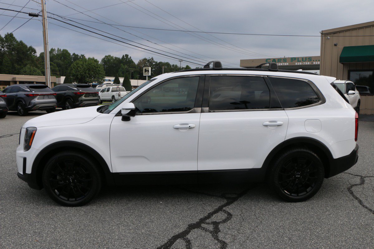 Used 2022 Kia Telluride SX w/ Nightfall Edition Package AWD/4WD image 2