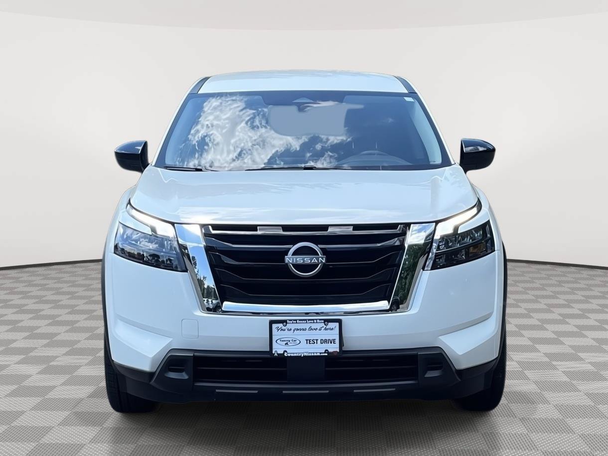 Certified 2025 Nissan Pathfinder S AWD/4WD image 2