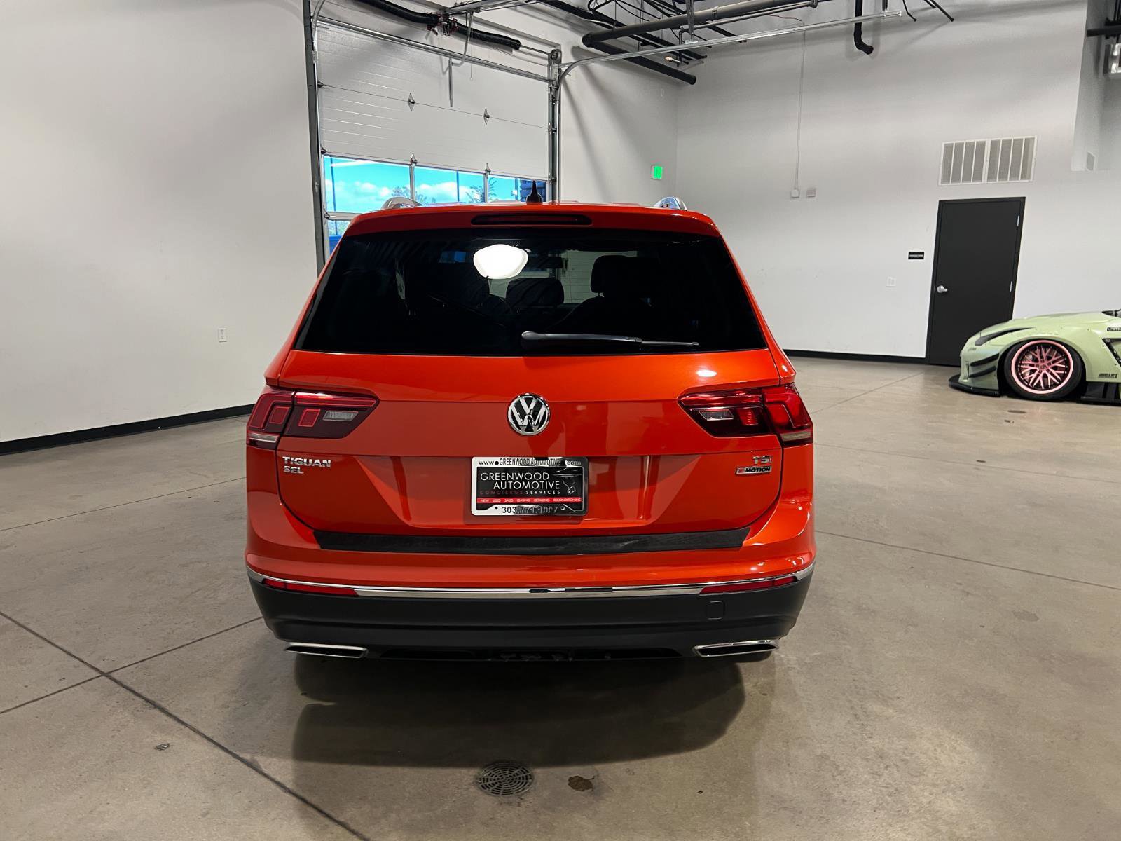Used 2018 Volkswagen Tiguan SEL AWD/4WD image 4